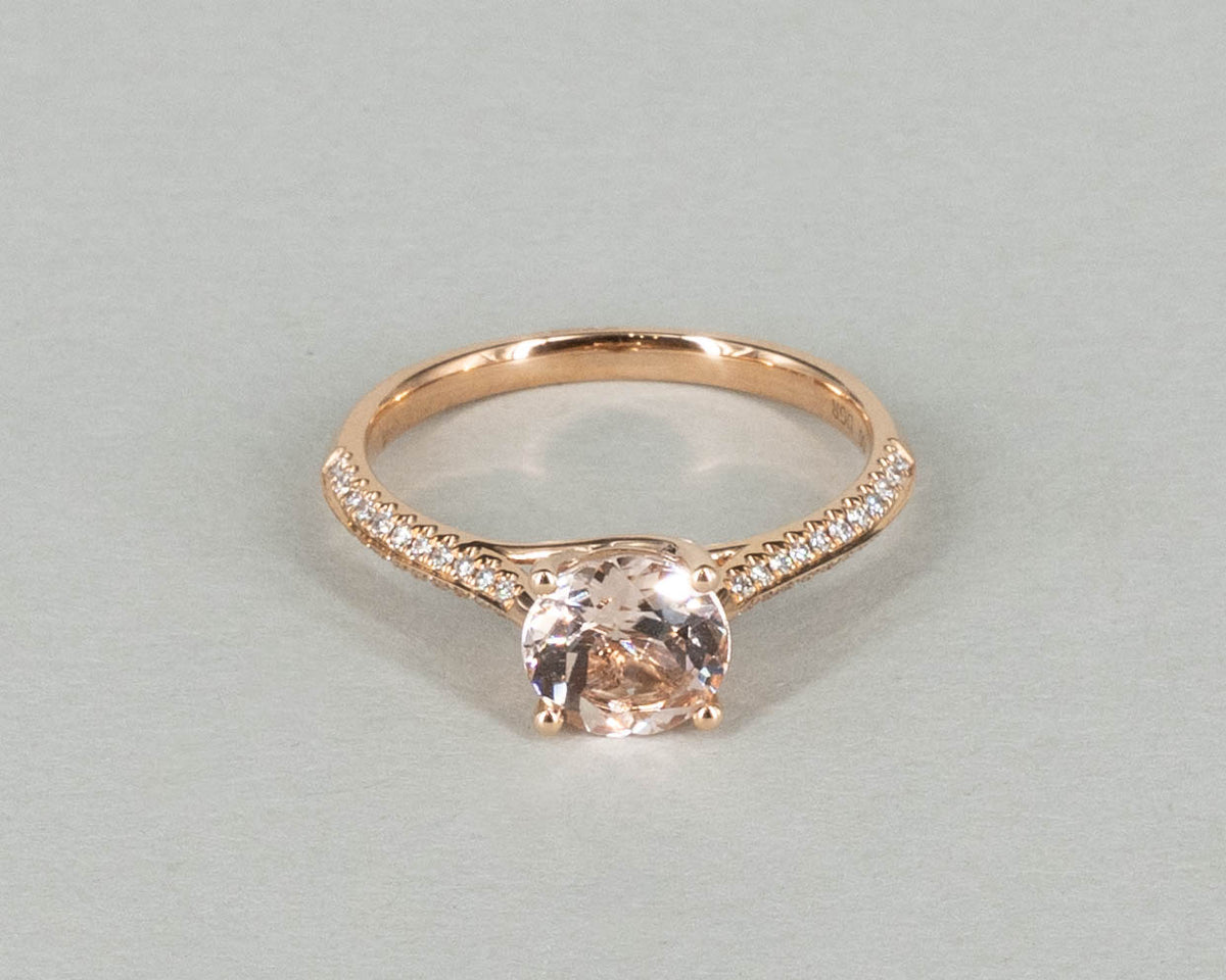 Ring mit Morganit und Brillanten