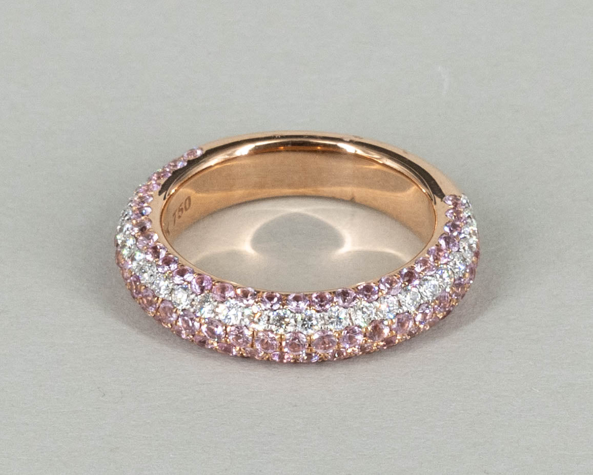 Ring mit Brillanten und Saphiren