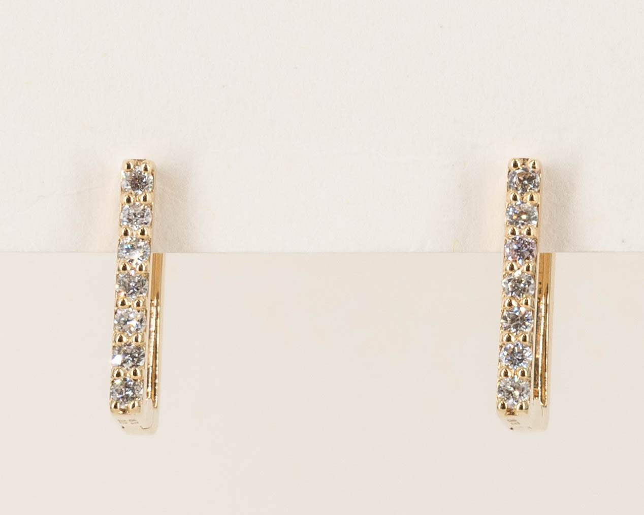 Paar Creolen in 18 kt Gelbgold mit Brillanten